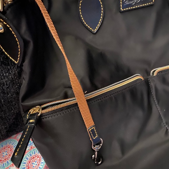 Black nylon Dooney and Bourke large purse - Picture 11 of 11